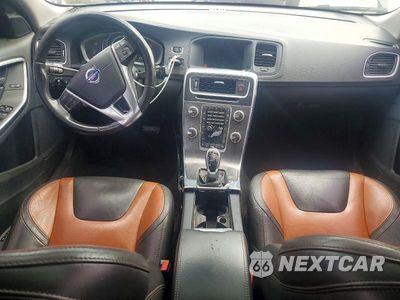 Zdjęcie 8 z 13 samochodu: 2016 VOLVO V60 CROSS COUNTRY PREMIER VIN:YV4612HK8G1019258 - miniatura