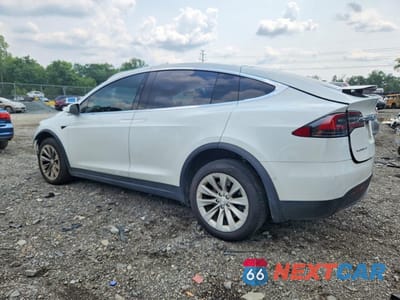 Drugie zdjęcie samochodu z przodu: 2018 TESLA MODEL X VIN:5YJXCBE24JF116803 - miniatura