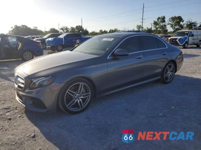 2019 MERCEDES-BENZ E 300 WDDZF4JB4KA689072 - główne zdjęcie licytacji z USA - miniatura