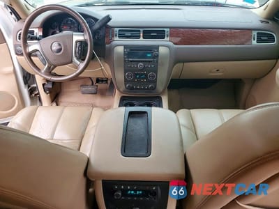 Zdjęcie 8 z 13 samochodu: 2007 GMC YUKON XL K1500 VIN:1GKFK16367J153437 - miniatura