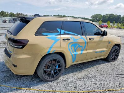 Trzecie zdjęcie samochodu z tyłu: 2018 JEEP GRAND CHEROKEE TRACKHAWK VIN:1C4RJFN93JC223597 - miniatura