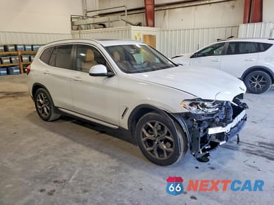 Czwarte zdjęcie samochodu z boku: 2022 BMW X3 XDRIVE30I VIN:5UX53DP06N9M66026 - miniatura