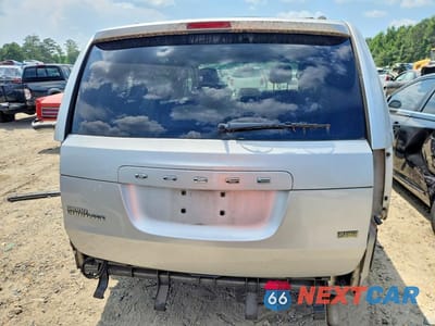 Zdjęcie 6 z 13 samochodu: 2011 DODGE GRAND CARAVAN EXPRESS VIN:2D4RN4DG6BR618815 - miniatura