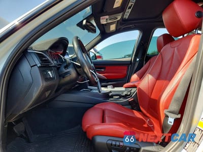 Zdjęcie 7 z 12 samochodu: 2015 BMW 328 XI VIN:WBA3B3G58FNR89183 - miniatura