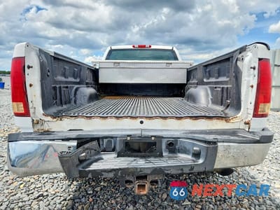 Zdjęcie 6 z 13 samochodu: 2011 GMC SIERRA C2500 HEAVY DUTY VIN:1GT21ZCG4BZ136181 - miniatura
