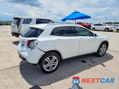 Trzecie zdjęcie samochodu z tyłu: 2020 MERCEDES-BENZ GLA 250 4MATIC VIN:WDCTG4GB9LU022237 - miniatura