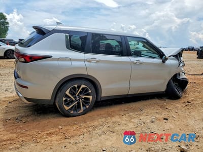 Trzecie zdjęcie samochodu z tyłu: 2024 MITSUBISHI OUTLANDER SE/BLACK EDITION VIN:JA4J3VA81RZ088329 - miniatura