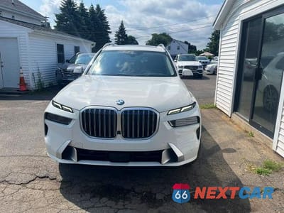 Zdjęcie 6 z 13 samochodu: 2025 BMW X7 XDRIVE40I VIN:5UX23EM0XS9X97121 - miniatura