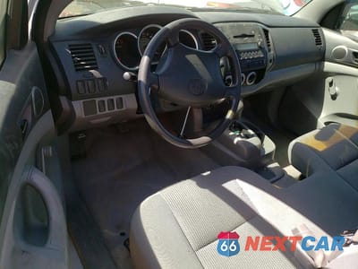 Zdjęcie 8 z 12 samochodu: 2005 TOYOTA TACOMA BASE VIN:5TENX22N95Z043829 - miniatura