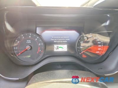 Zdjęcie 9 z 11 samochodu: 2022 CHEVROLET CAMARO LT1 VIN:1G1FE1R73N0103317 - miniatura
