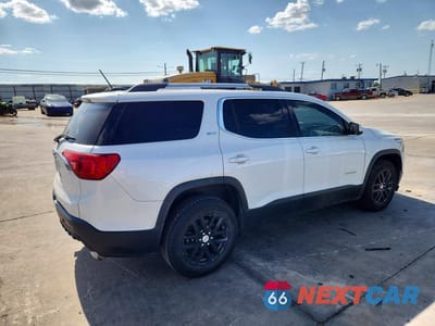 Trzecie zdjęcie samochodu z tyłu: 2019 GMC ACADIA SLT-1 VIN:1GKKNMLS8KZ205129 - miniatura