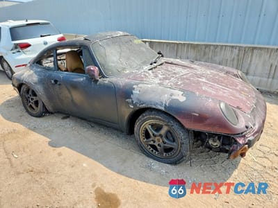 Czwarte zdjęcie samochodu z boku: 1998 PORSCHE 911 TARGA VIN:WP0DA2997WS385162 - miniatura