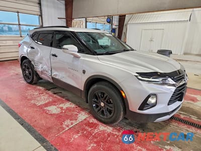 Czwarte zdjęcie samochodu z boku: 2020 CHEVROLET BLAZER 2LT VIN:3GNKBHR47LS682810 - miniatura
