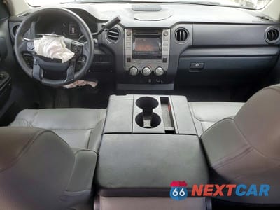 Zdjęcie 8 z 13 samochodu: 2018 TOYOTA TUNDRA SR VIN:5TFRM5F13JX131280 - miniatura