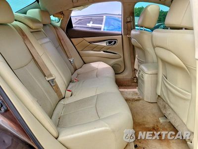 Zdjęcie 10 z 12 samochodu: 2015 INFINITI Q70 3.7 VIN:JN1BY1AP3FM540577 - miniatura