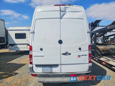 Zdjęcie 6 z 13 samochodu: 2015 FREIGHTLINER SPRINTER 2500 VIN:WDYPE8DC5FP169924 - miniatura