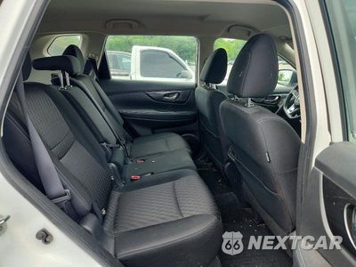 Zdjęcie 10 z 12 samochodu: 2018 NISSAN ROGUE S VIN:KNMAT2MT6JP599278 - miniatura
