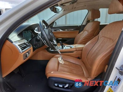 Zdjęcie 7 z 12 samochodu: 2018 BMW 740 XE VIN:WBA7J2C55JB246298 - miniatura