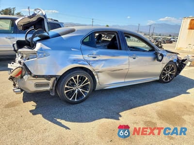 Trzecie zdjęcie samochodu z tyłu: 2018 TOYOTA CAMRY SE VIN:JTNB11HKXJ3012170 - miniatura