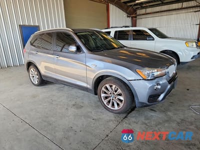 Czwarte zdjęcie samochodu z boku: 2016 BMW X3 XDRIVE28I VIN:5UXWX9C59G0D79982 - miniatura