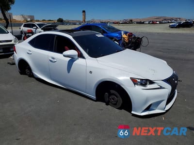 Czwarte zdjęcie samochodu z boku: 2016 LEXUS IS 200T VIN:JTHBA1D28G5021892 - miniatura