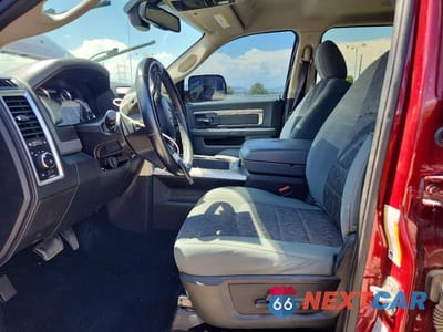 Zdjęcie 7 z 13 samochodu: 2017 RAM 2500 SLT VIN:3C6UR5DL5HG586119 - miniatura