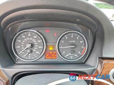 Zdjęcie 9 z 12 samochodu: 2007 BMW 335 I VIN:WBAVB73507KY61724 - miniatura