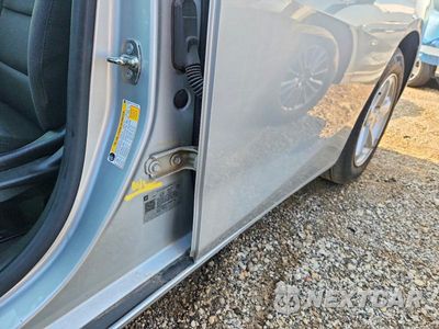 Zdjęcie 12 z 13 samochodu: 2018 CHEVROLET MALIBU LS VIN:1G1ZB5ST7JF271344 - miniatura
