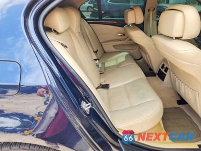 Zdjęcie 10 z 12 samochodu: 2010 BMW 528 XI VIN:WBANV1C50AC445470 - miniatura