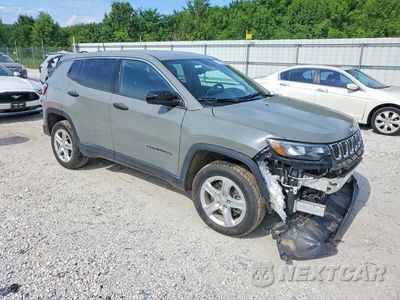 Czwarte zdjęcie samochodu z boku: 2023 JEEP COMPASS SPORT VIN:3C4NJDAN2PT571121 - miniatura