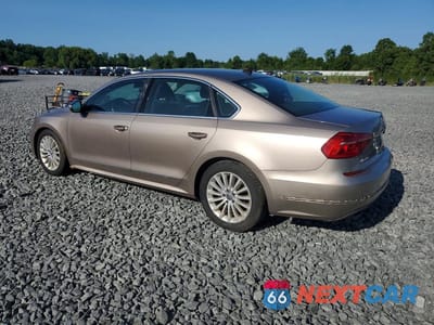 Drugie zdjęcie samochodu z przodu: 2016 VOLKSWAGEN PASSAT SE VIN:1VWBT7A35GC015357 - miniatura
