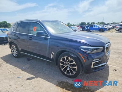 Czwarte zdjęcie samochodu z boku: 2020 BMW X5 SDRIVE 40I VIN:5UXCR4C08L9C75073 - miniatura