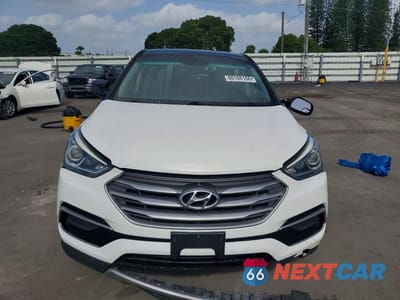Piąte zdjęcie samochodu w środku: 2017 HYUNDAI SANTA FE SPORT 2.4L VIN:5NMZT3LB2HH011798 - miniatura