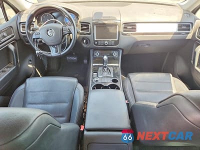 Zdjęcie 8 z 12 samochodu: 2012 VOLKSWAGEN TOUAREG V6 TDI VIN:WVGFK9BPXCD004486 - miniatura