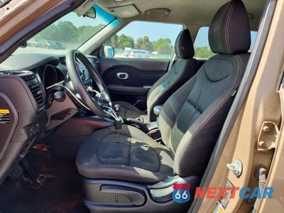 Zdjęcie 7 z 13 samochodu: 2016 KIA SOUL BASE VIN:KNDJN2A21G7285570 - miniatura