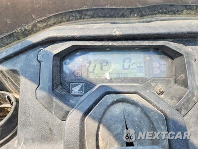 Zdjęcie 8 z 10 samochodu: 2018 HONDA SXS1000M UTILITY VEHICLE VIN:1HFVE04X3J4200224 - miniatura