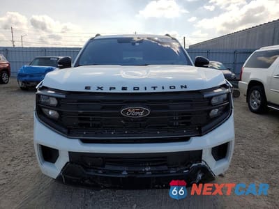 Piąte zdjęcie samochodu w środku: 2025 FORD EXPEDITION MAX PLATINUM VIN:1FMJK1M83SEA48520 - miniatura