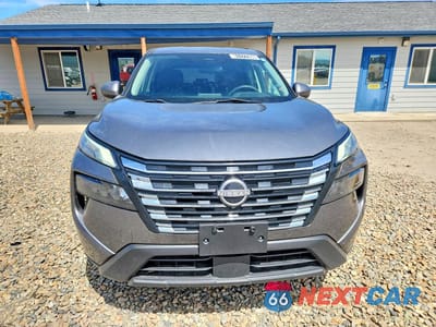 Piąte zdjęcie samochodu w środku: 2024 NISSAN ROGUE SV VIN:5N1BT3BA0RC732529 - miniatura