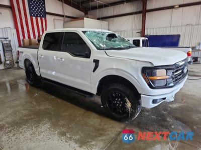 Czwarte zdjęcie samochodu z boku: 2025 FORD F150 XLT VIN:1FTFW3L52SKD74098 - miniatura