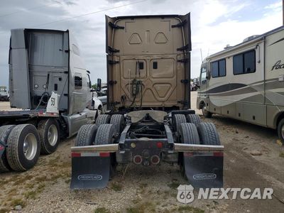 Zdjęcie 6 z 14 samochodu: 2017 FREIGHTLINER CASCADIA 125 SEMI TRUCK VIN:3AKJGLDRXHSHG5569 - miniatura