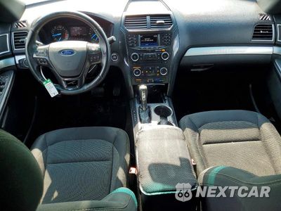 Zdjęcie 8 z 13 samochodu: 2017 FORD EXPLORER XLT VIN:1FM5K8D89HGA20969 - miniatura