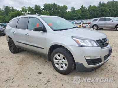 Czwarte zdjęcie samochodu z boku: 2016 CHEVROLET TRAVERSE LS VIN:1GNKRFEDXGJ230816 - miniatura