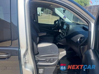 Piąte zdjęcie samochodu w środku: 2019 MERCEDES-BENZ METRIS VIN:WD4PG2EE9K3582732 - miniatura
