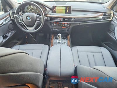Zdjęcie 8 z 12 samochodu: 2016 BMW X5 XDRIVE35I VIN:5UXKR0C59G0P27345 - miniatura