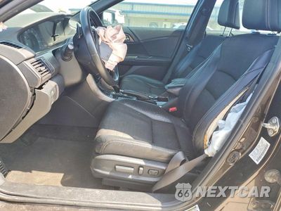 Zdjęcie 7 z 12 samochodu: 2017 HONDA ACCORD SPORT VIN:1HGCR2F59HA097305 - miniatura
