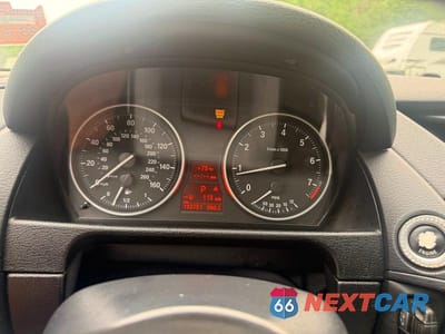 Zdjęcie 8 z 10 samochodu: 2014 BMW X1 XDRIVE28I VIN:WBAVL1C57EVY21727 - miniatura