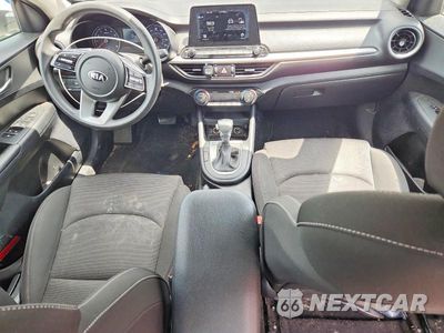 Zdjęcie 8 z 12 samochodu: 2019 KIA FORTE LXS VIN:3KPF24AD3KE081048 - miniatura