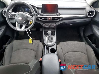 Zdjęcie 8 z 13 samochodu: 2020 KIA FORTE LXS VIN:3KPF24AD2LE232317 - miniatura