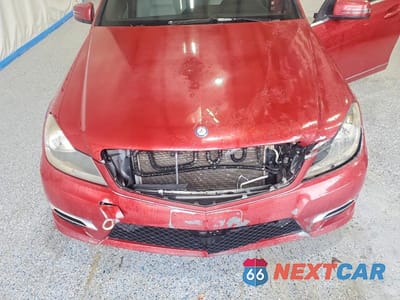 Zdjęcie 11 z 12 samochodu: 2012 MERCEDES-BENZ C 300 4MATIC VIN:WDDGF8BB8CA615507 - miniatura