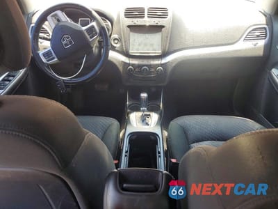 Zdjęcie 8 z 13 samochodu: 2011 DODGE JOURNEY CREW VIN:3D4PH3FG2BT516978 - miniatura